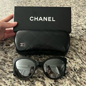 CHANEL Sunglasses 🕶️
